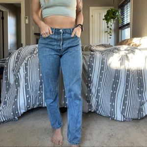Everlane 90’s cheeky jeans